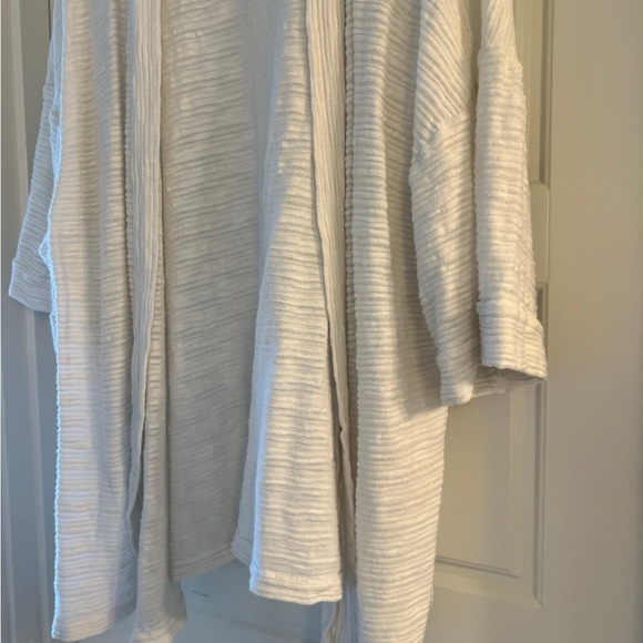 Womens size XL short sleeve sweater. Westbound - Picture 7 of 8